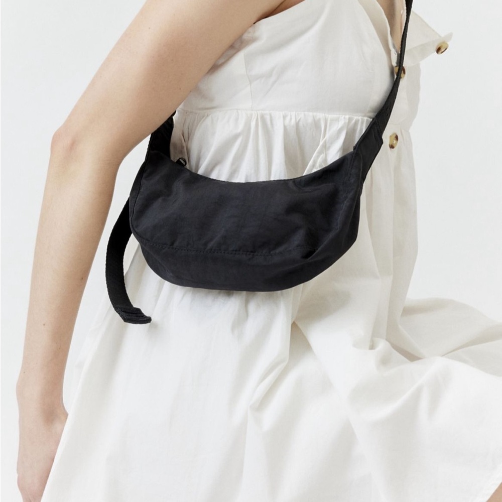 BAGGU mini crescent black